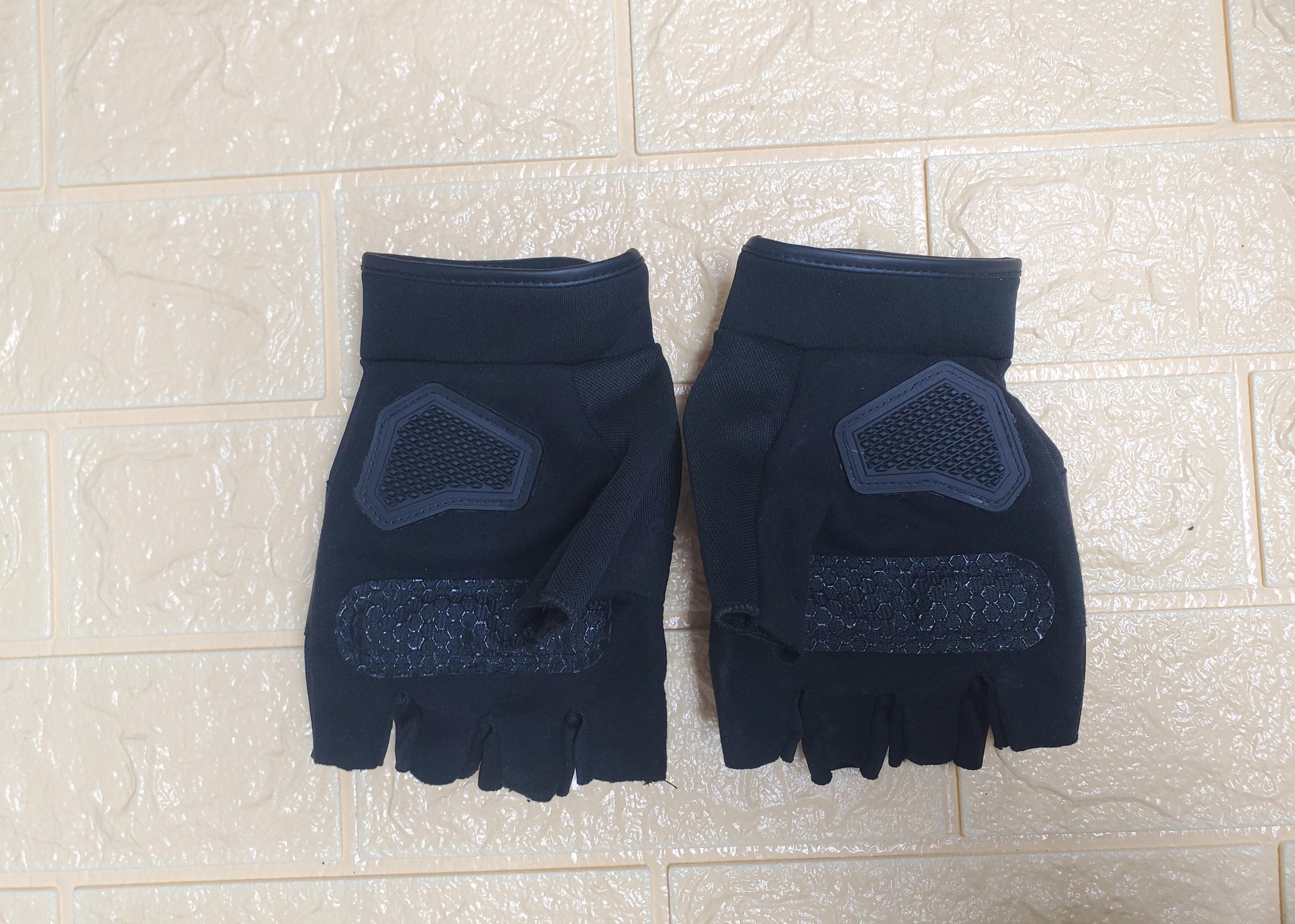 Fingerless Tactical Hard Knuckle Gloves – Black — 1