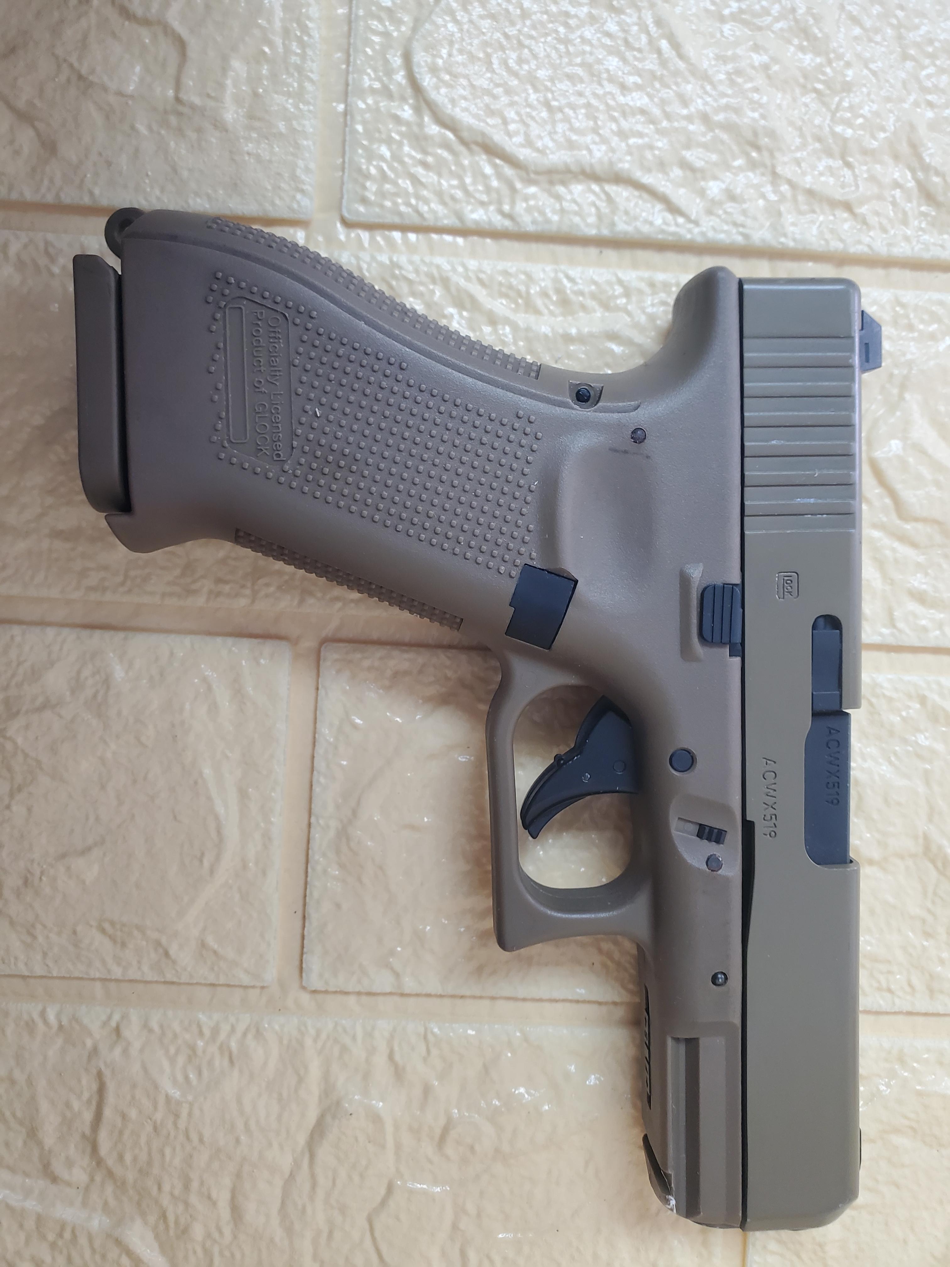 Umarex Glock 19X CO₂ Blowback Air Pistol – 4.5mm (.177) BB – Coyote Tan — 2