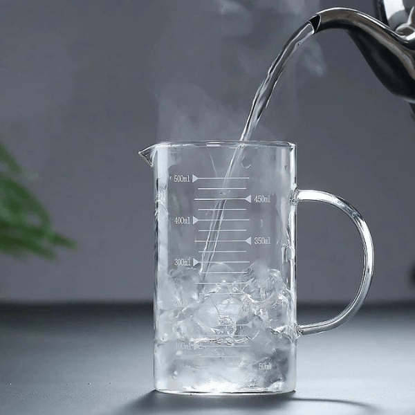 Borosilicate Measuring Jar - 500ml Borosilicate Glass Measuring Jar with Easy Read Scales, photo 1