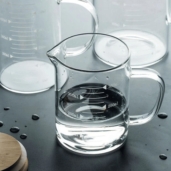 Borosilicate Measuring Jar - 350ml Borosilicate Glass Measuring Jar with Easy Read Scales, photo 1