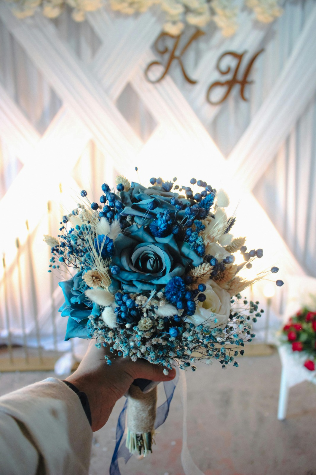 Seasonal bouquet (Medium)  - Image 4