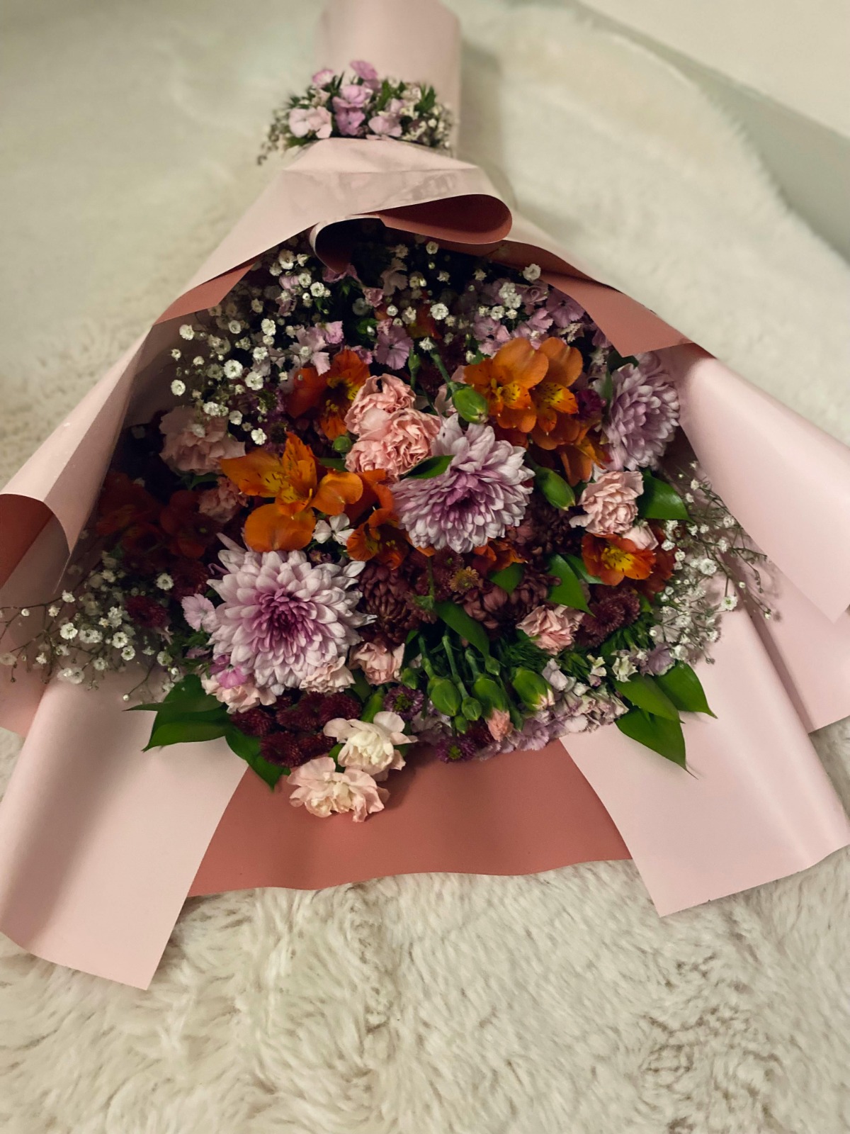 Seasonal bouquet (Medium)  - Image 3